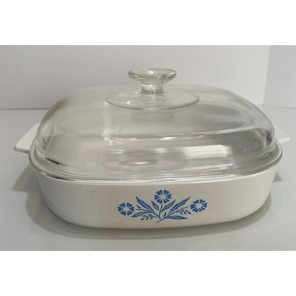 Corningware Cornflower Pattern Casserole Dish With Lid A-10-B Made in USA - Picture 2 of 2